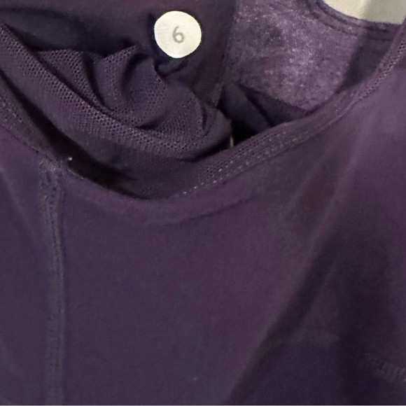 Lululemon Scoop Neck Tank - Picture 6 of 7